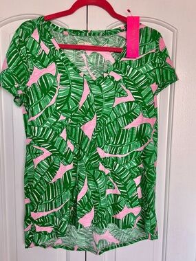 Lilly Pulitzer Etta V-neck Short Sleeve T-Shirt Conch Shell Pink NWT Size S